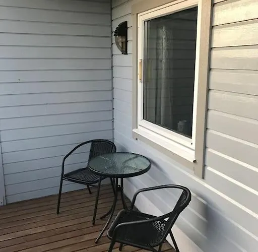 I Apartment *
